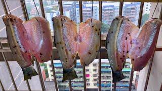 The Sichuan chef teaches you how to make cured fish. The tips and recipes are handed over to you. It