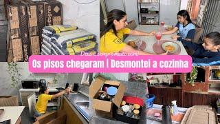 Os pisos chegaram| A obra vai começar| Desmontei a cozinha| Fiz um almocinho delicia| Diário de obra