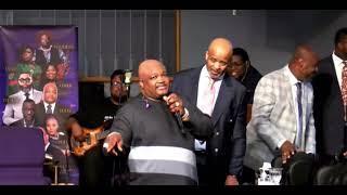 Bishop Marc L House flowing in the prophetic oil praise break 