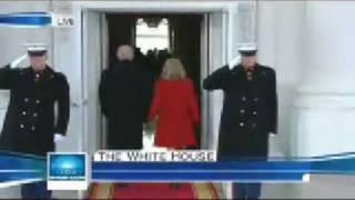 Bush welcomes Obama to White House