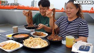 리얼가족먹방:) 옥상에서 먹으면 더 맛있는 짜장면,탕수육!(ft.파김치)ㅣJajangmyeon & TangsuyukㅣREAL SOUNDㅣMUKBANGㅣEATING SHOW