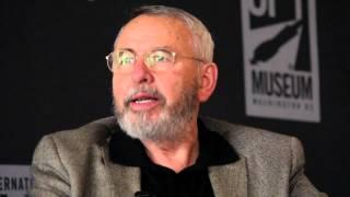 Meet the real CIA hero behind ARGO - Tony Mendez