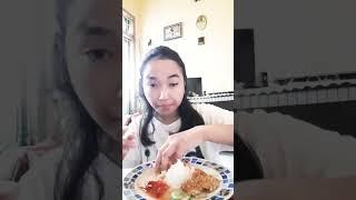 MAKAN SIANG BARENG YUUK #minivlog #vlog #random #makanenak #foodhunter #vlogmakanmakan #makansiang