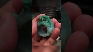 How are the jade dragon fingers made? |翡翠龙扳指怎么做成的？