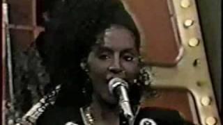 NINOSHKA  y elGrupo Tambo - No Estoy En Esas  clasica