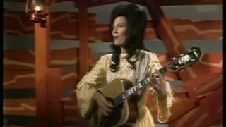 Loretta Lynn - Fist City (2)