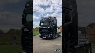 SCANIA S730 V8 - M.L. Young - Truckfest Peterborough leave sounds horns and pippes #truckspotting