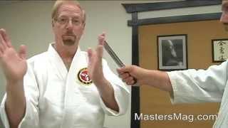 Martial arts MASTERS magazine David Dye Knife Defense