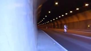 Honda CBR-900 RR Fireblade SC33 in tunnel