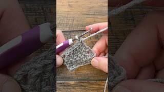 Left Hand: How to Keep Double Crochet Edges Straight #crochetips