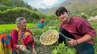 Amma ke saath kia khet me kaam in village 