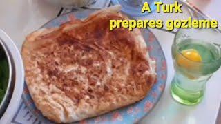 A Turk prepares gozleme