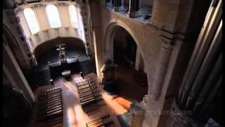 Die Hohe Domkirche zu Trier - aus (innen)fliegender Perspektive