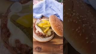 Stuffed Burger - So saftig war noch kein gefüllter Burger #shorts