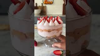 STRAWBERRY TIRAMISU AT HOME | HOW TO MAKE BERRY TIRAMISU #shorts