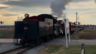 #89 speeding past Red Caboose Motel Strasburg Railroad