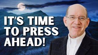 This Week With Rick Renner — It’s Time to Press Ahead