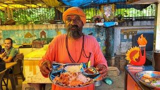 Sadhu Baba Selling Jumbo Loaded Paratha|Shree Ganesh Paratha House,Ahmedabad|