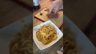 PASTA E ZUCCA CON CRUMBLE DI PANCETTA TESA NAPOLETANA