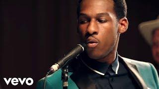 Leon Bridges - Smooth Sailin' (Official Live Video)