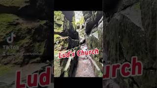 AMAZING HIKING in the Peak District. Lud’s Church - A deep chasm in the earth near Leek #shorts