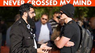 Curious Scientist's Honest Conversation with Muslim | Smile2jannah | Speakers Corner | 4K