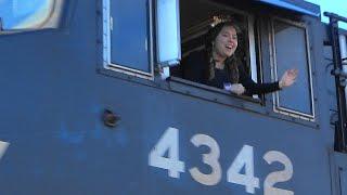  Super Friendly Conductor on Norfolk Southern Train 