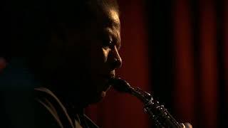 Wayne Shorter - Edge of The World (End Title) (Live)