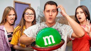 ПРОВЕРКА СТРАННЫХ И НЕОБЫЧНЫХ ЛАЙФХАКОВ. Пожарили M&M's.