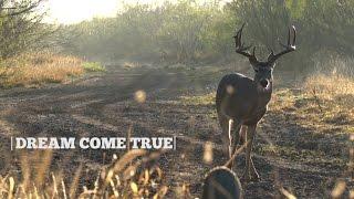 Chipper Jones Giant Buck - Biggest Buck Ever | Major League Bowhunter