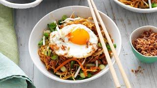 Quick Chow Mein with Fried Eggs