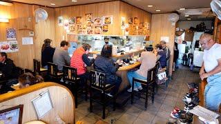 大阪）常連が殺到する大衆うどんそば屋の大盛り腹パンかつ定食丨Japanese Noodles Udon Soba