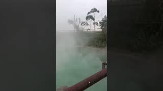 下樓開車5分鐘就可以泡溫泉浴，3分鐘到珠海高新區，30 分鐘深圳前海。之前買17000一方，現8000多起買3房，首付5萬。