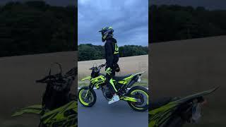 #supermoto #fantic125 #bikelife #wheelie #youtubeshorts #vibes #viral