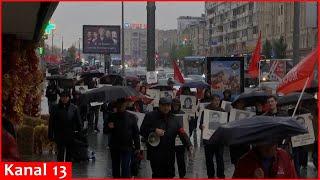 Russian communists march though Moscow streets in memory of victims of 1993 'October coup'