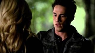 Tyler and Caroline (5x22 - Home)