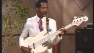 Larry Graham Right Hand Technique