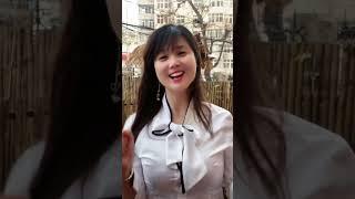 在奶奶家的院子里，农村生活。#笑容最美 #微胖女生