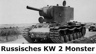 Soldat erklärt den KW 2 Panzer der Roten Armee im 2. Weltkrieg