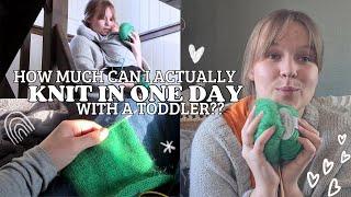 How Much Can I Knit In A Day While Being A SAHM // A Realistic Day Of Knitting For Me