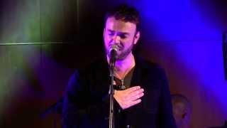 David Deor sings "Avinu Malkenu" at Brodt Center דוד דאור שר "אבינו מלכנו" במכון ברודט