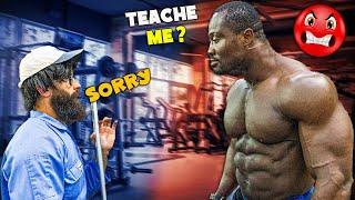 BODYBUILDER VS CLEANER  | Anatoly GYM PRANK #1