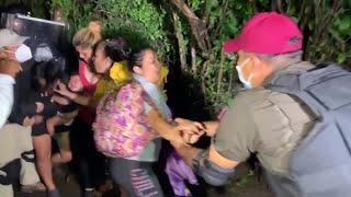 Mexican officials cut off new migrant caravan