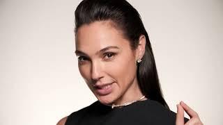 Tiffany & Co.—Gal Gadot Wears Tiffany T