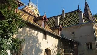 Driving up to Château Corton C, Aloxe-Corton, France, 2018-09-04