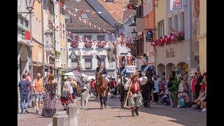 Großer Festumzug am 604  Schwyzertag