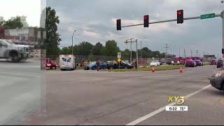 Police investigate 5-car crash in Springfield, Mo.