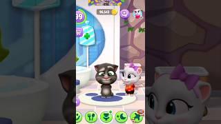 play with mom fhone  my talking tom #mytalkingtom @tom-cute #cute #funny