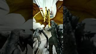 MeleeWhat happened when I wasn't in the office??! #hiyatoys #kaiju #monsterverse #godzilla