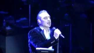 Notis Sfakianakis-Πλατεία (Live Ιερά οδός 2011/2012)